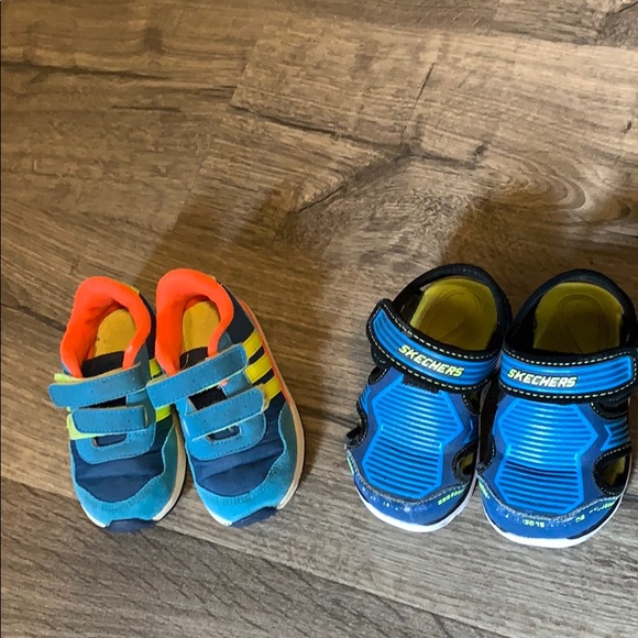 skechers kids flip flops